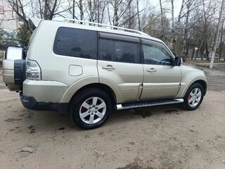 2008 Mitsubishi Pajero IV, бежевый, 1250000 рублей, вид 4