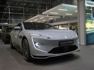 2026 Avatr 12, синий, 8290000 рублей, вид 3