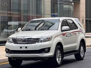 2015 Toyota Fortuner I Рестайлинг 2, белый, 2800000 рублей, вид 1