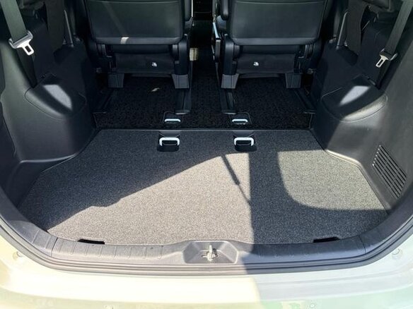 2021 Toyota Noah III (R80) Рестайлинг, белый, 2180000 рублей - вид 10