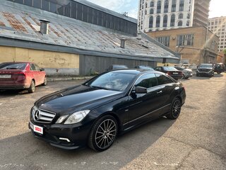 2010 Mercedes-Benz E-Класс 200 5G-Tronic IV (W212, S212, C207), чёрный, 1500000 рублей, вид 4