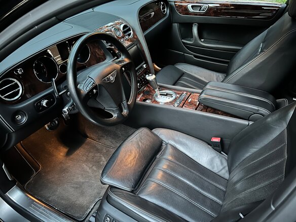 2011 Bentley Continental Flying Spur, чёрный, 3000000 рублей - вид 15