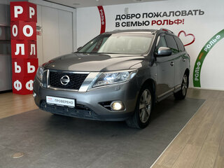Nissan Pathfinder IV