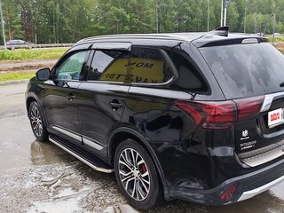 2018 Mitsubishi Outlander III Рестайлинг 2, чёрный, 1900000 рублей, вид 3