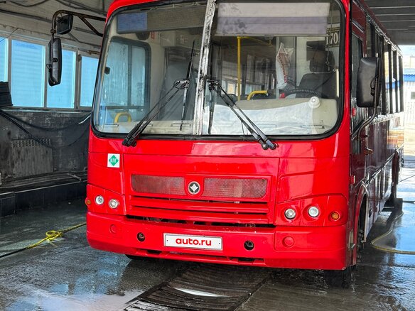 2017 ПАЗ 3204, красный