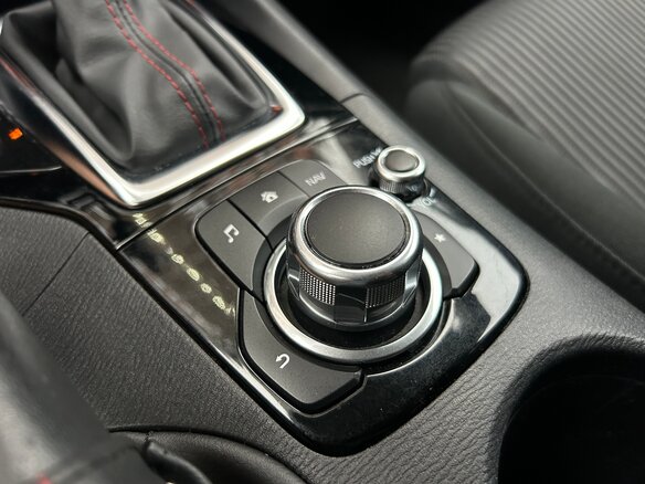 2014 Mazda 3 III (BM), белый, 1650000 рублей - вид 21