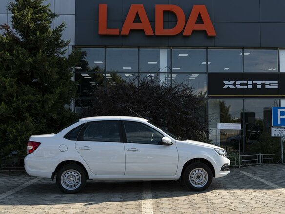 2026 Lada (ВАЗ) Granta I Рестайлинг, белый, 1068000 рублей - вид 6