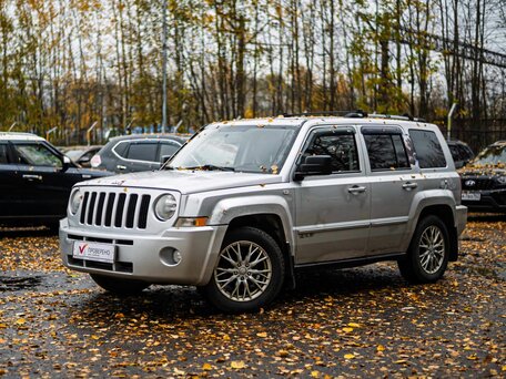 2010 Jeep Liberty (Patriot), серебристый, 510000 рублей, вид 1