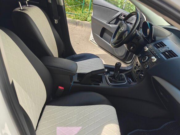2012 Mazda 3 II (BL) Рестайлинг, белый, 700000 рублей - вид 4