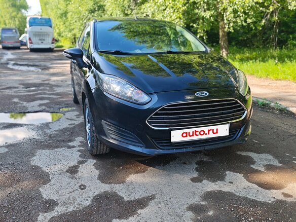 2016 Ford Fiesta Mk6 Рестайлинг, чёрный, 619000 рублей - вид 3