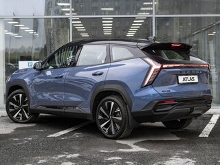 2026 Geely Atlas II, голубой, 3909990 рублей, вид 4