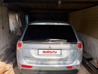 2013 Mitsubishi Outlander III, серебристый, 2000000 рублей, вид 3