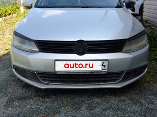2013 Volkswagen Jetta VI, серебристый, 630000 рублей, вид 1