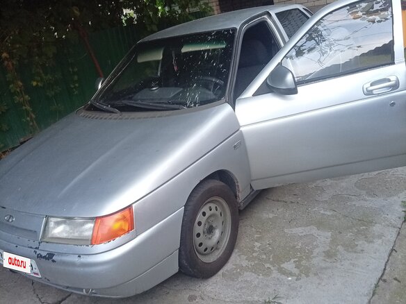 2002 Lada (ВАЗ) 2110, серебристый, 180000 рублей
