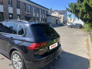 2017 Volkswagen Tiguan I Рестайлинг, чёрный, 1500000 рублей, вид 4
