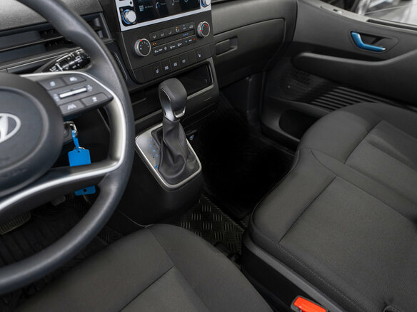 2024 Hyundai Staria I, серый - вид 16