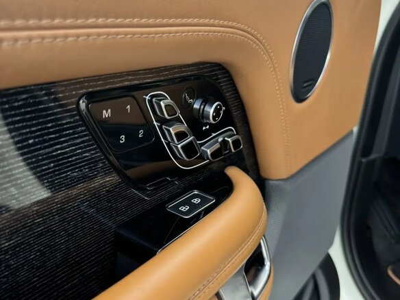 2021 Land Rover Range Rover IV Рестайлинг, белый, 12300000 рублей - вид 8