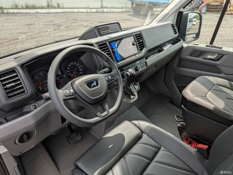 2024 Volkswagen Crafter, серый, 13890000 рублей, вид 3