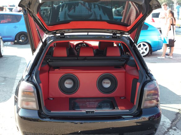2001 Audi RS 4 I (B5), чёрный, 4400000 рублей - вид 6