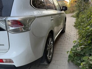 2012 Mitsubishi Outlander III, белый, 1100000 рублей, вид 3