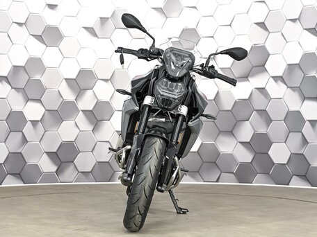 2020 BMW F 900 R, чёрный, 949000 рублей, вид 5