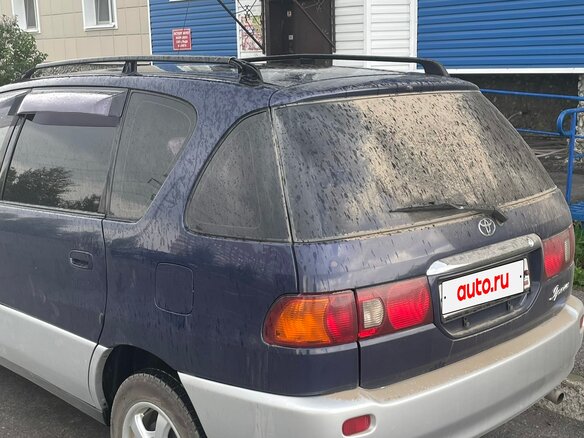 1998 Toyota Ipsum I (M10), синий, 600000 рублей - вид 3