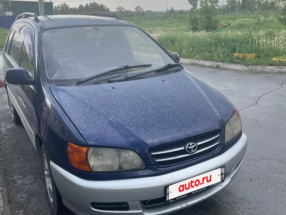 1998 Toyota Ipsum I (M10), синий, 600000 рублей