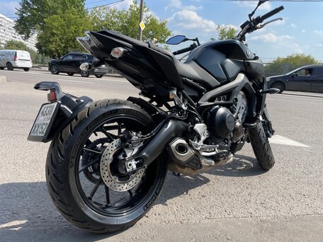 2017 Yamaha MT-09 (FZ-09), чёрный, 940000 рублей, вид 3