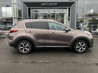2018 Kia Sportage IV Рестайлинг, коричневый, 2185000 рублей, вид 4