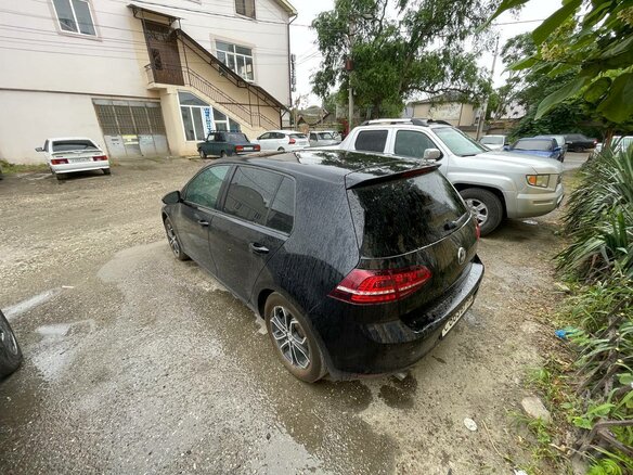 2014 Volkswagen Golf VII, чёрный, 650000 рублей - вид 6