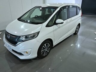 2017 Honda Freed II, белый, 1050000 рублей, вид 3