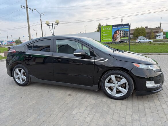 2013 Chevrolet Volt I, чёрный, 1045000 рублей - вид 9