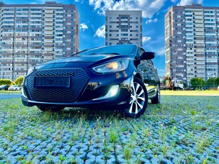 2013 Hyundai Solaris I, чёрный, 777000 рублей, вид 1
