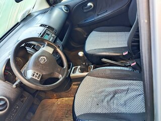 2011 Nissan Note I Рестайлинг, серый, 700000 рублей, вид 5