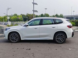 2026 BMW iX1 eDrive 25L, белый, 3865000 рублей, вид 2
