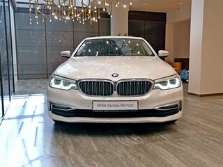 2019 BMW 5 серии 530i xDrive VII (G30/G31/G38), белый, 3350000 рублей, вид 3