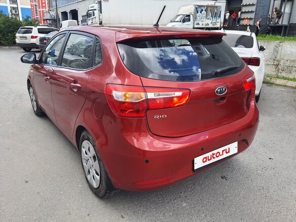 2012 Kia Rio 4-speed III, розовый, 999999 рублей - вид 11