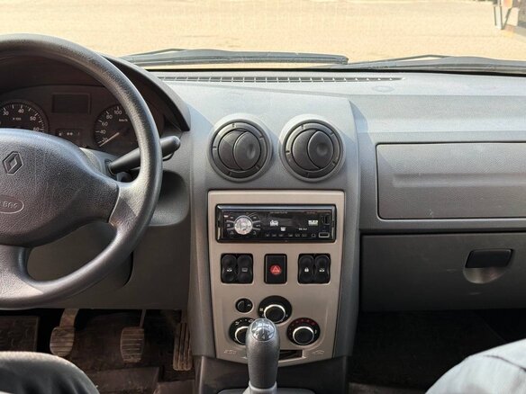 2009 Renault Logan I, серый, 350000 рублей - вид 8