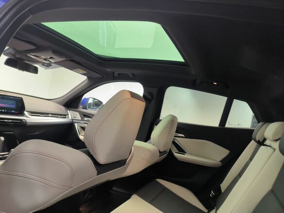 2025 BMW X2 xDrive25i II (U10), синий, 6870000 рублей - вид 15