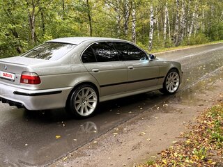 2002 BMW 5 серии 525i IV (E39) Рестайлинг, серебристый, 730000 рублей, вид 4