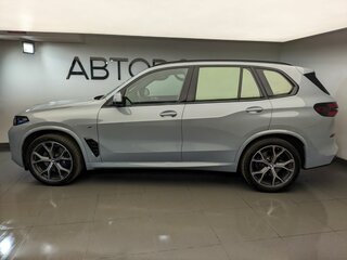 2025 BMW X5 40i IV (G05/G18) Рестайлинг, серый, 14100000 рублей, вид 5