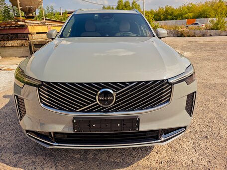 2025 Volvo XC90 B6 II Рестайлинг 2, серый, 9200000 рублей, вид 3
