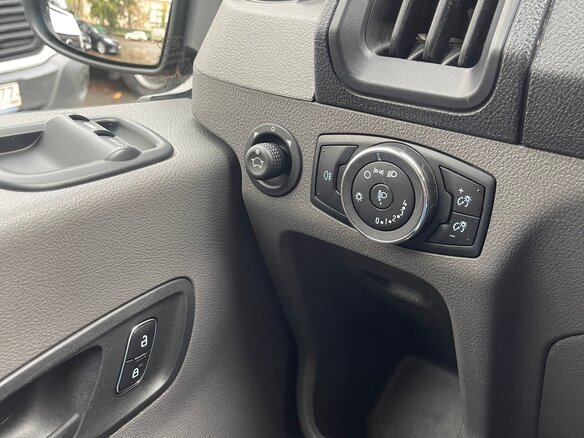 2021 Ford Transit, чёрный, 3990000 рублей - вид 9