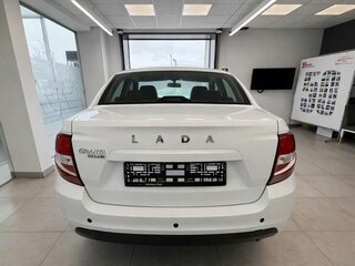 2026 Lada (ВАЗ) Granta I Рестайлинг, белый, 1290000 рублей, вид 4