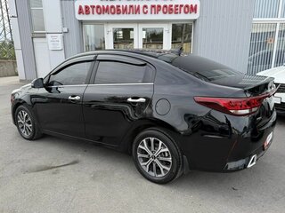 2021 Kia Rio IV Рестайлинг, чёрный, 1695000 рублей, вид 2