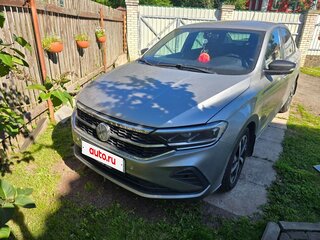 2021 Volkswagen Polo VI, серебристый, 1500000 рублей, вид 1