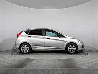 2014 Hyundai Solaris I, серебристый, 594000 рублей, вид 4