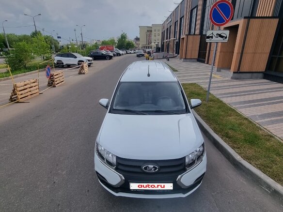 2024 Lada (ВАЗ) Largus I Рестайлинг, белый, 1100000 рублей - вид 1