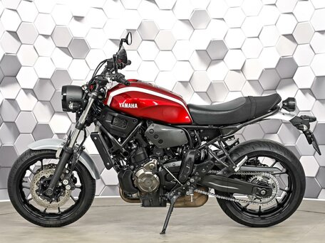 2019 Yamaha XSR700, красный, 615000 рублей, вид 4