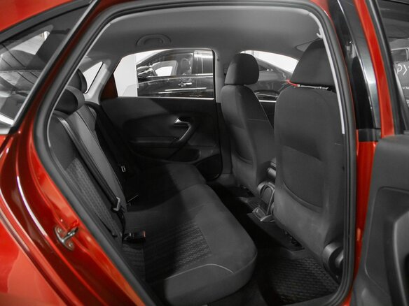 2016 Volkswagen Polo V Рестайлинг, красный - вид 17